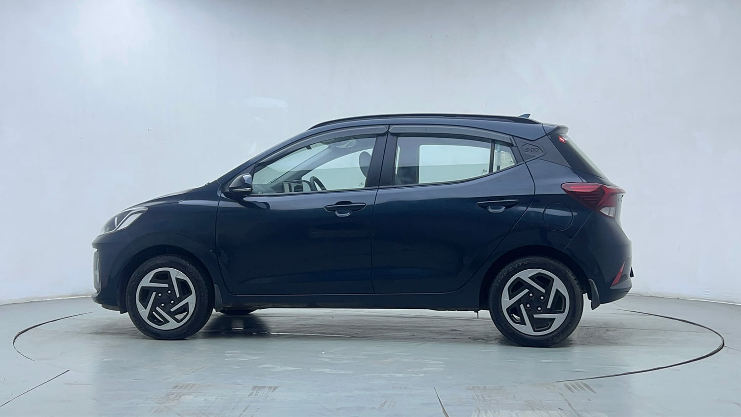Used 2024 Hyundai Grand i10 Nios Sportz 1.2 Kappa AMT Petrol Automatic exterior LEFT SIDE VIEW