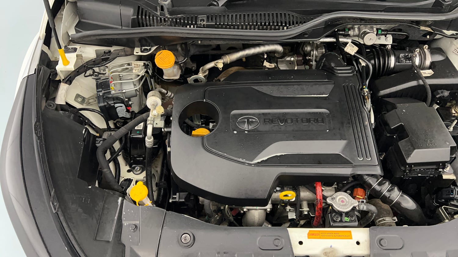 Used 2024 Tata Altroz XE Plus Diesel Diesel Manual engine ENGINE RIGHT SIDE VIEW
