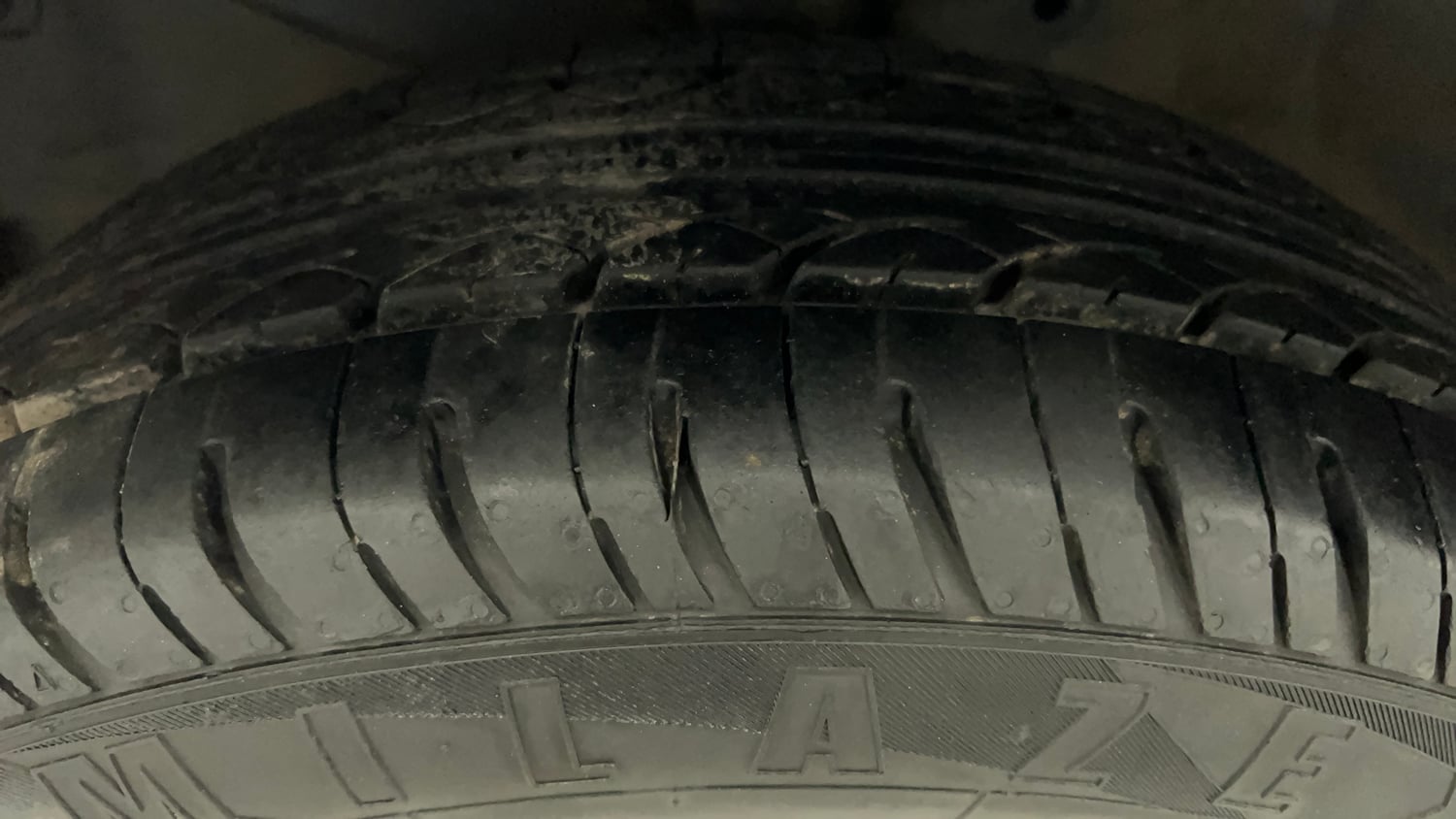 Used 2014 Honda Amaze 1.2 S i-VTEC Petrol Manual tyres LEFT FRONT TYRE TREAD VIEW