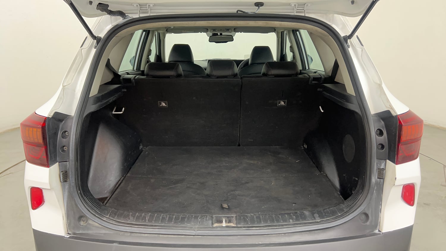 Used 2022 Kia Seltos GTX Plus 1.5 Diesel AT Diesel Automatic interior DICKY INSIDE VIEW