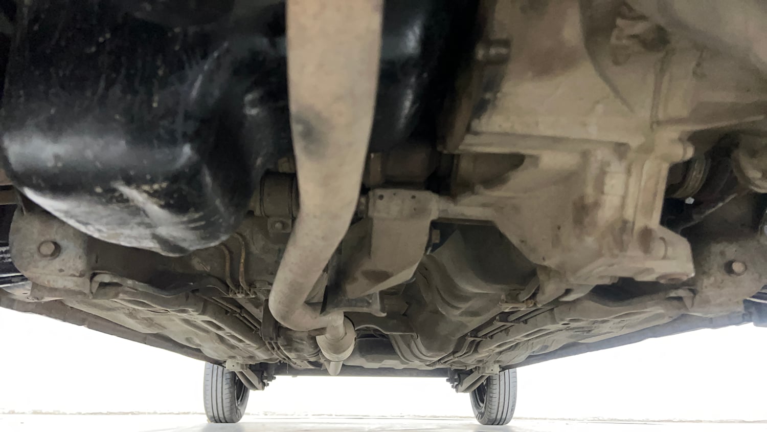 Used 2016 Maruti Suzuki Alto 800 Lxi Petrol Manual extra FRONT LEFT UNDERBODY VIEW