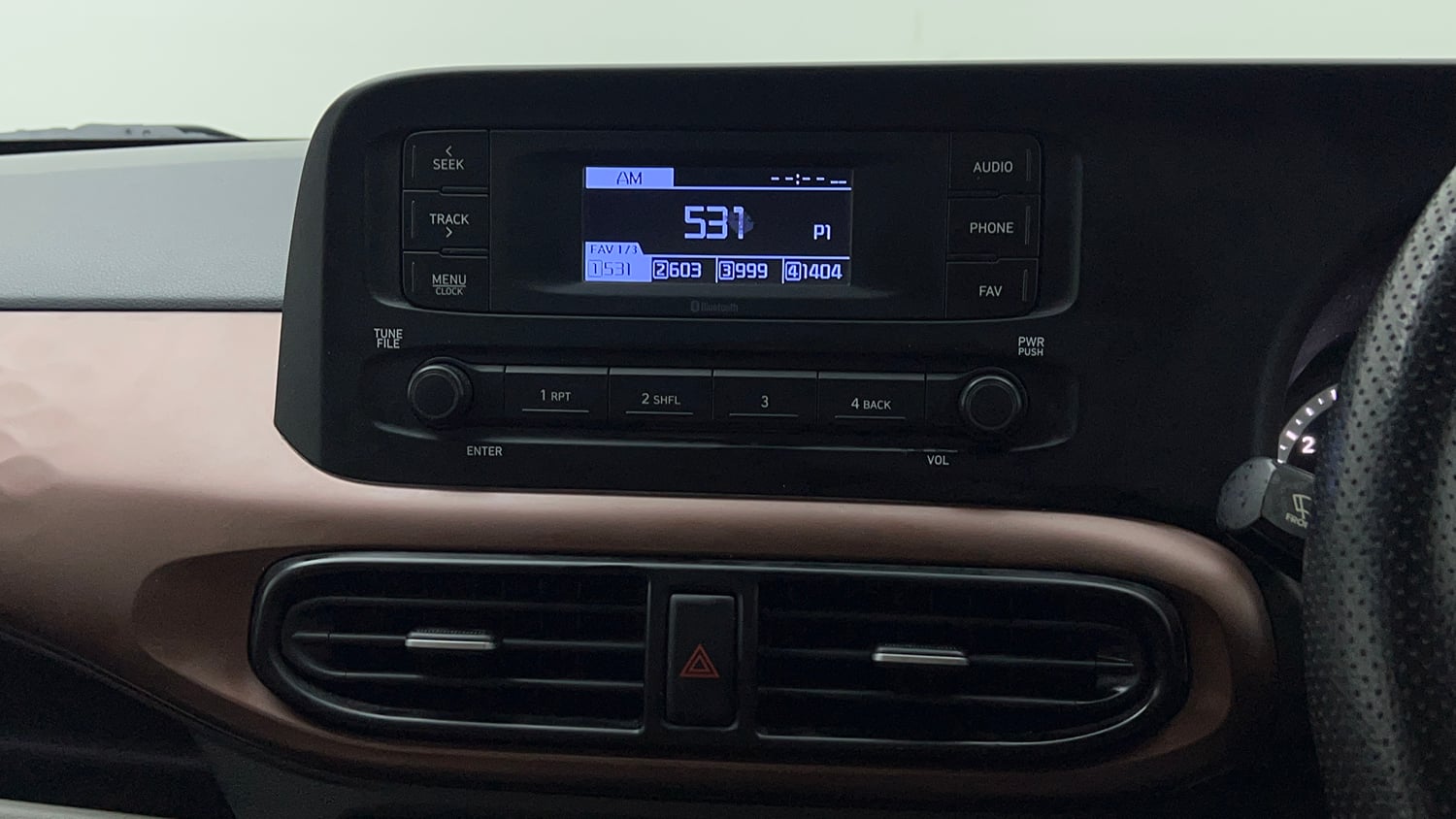 Used 2022 Hyundai Aura S 1.2 CNG Cng Manual top_features Integrated (in-dash) music system