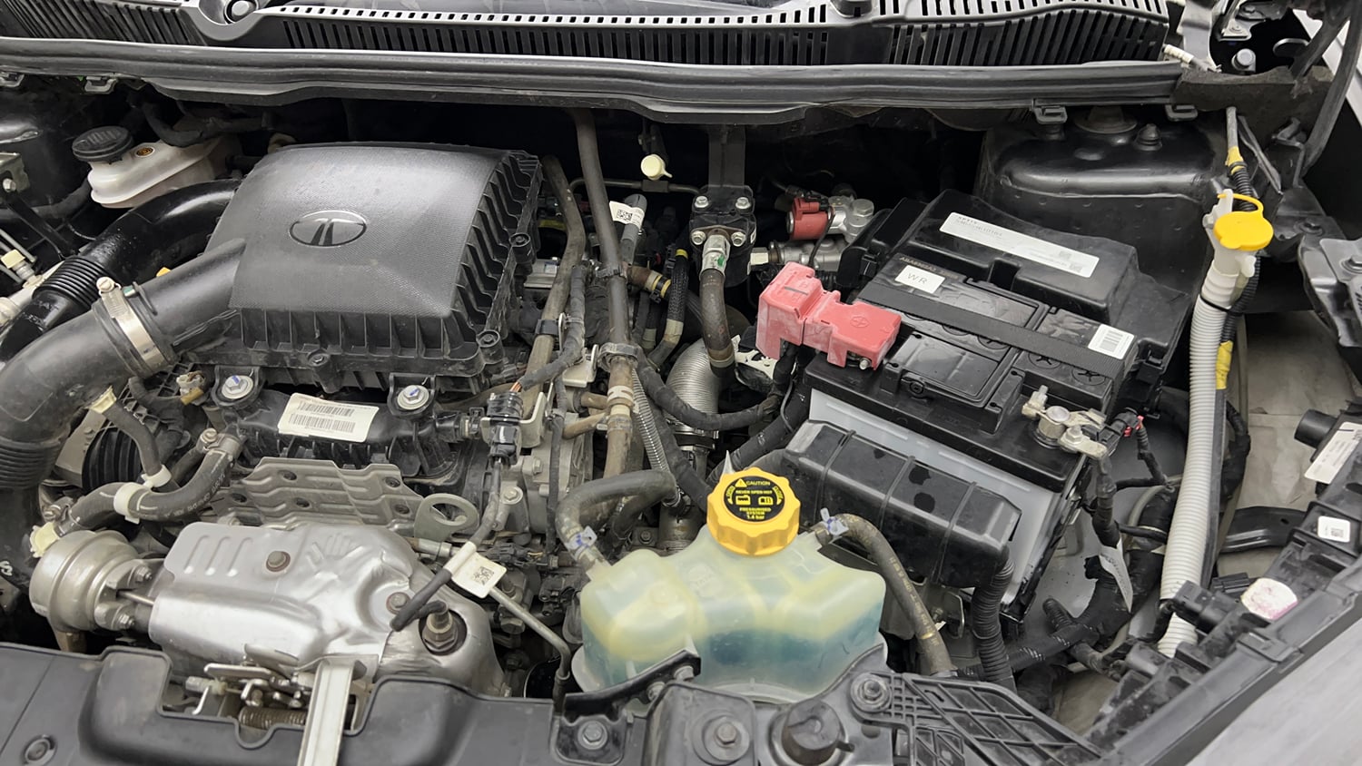 Used 2024 Tata Nexon Creative Plus 1.2 iCNG Cng Manual engine ENGINE LEFT SIDE VIEW