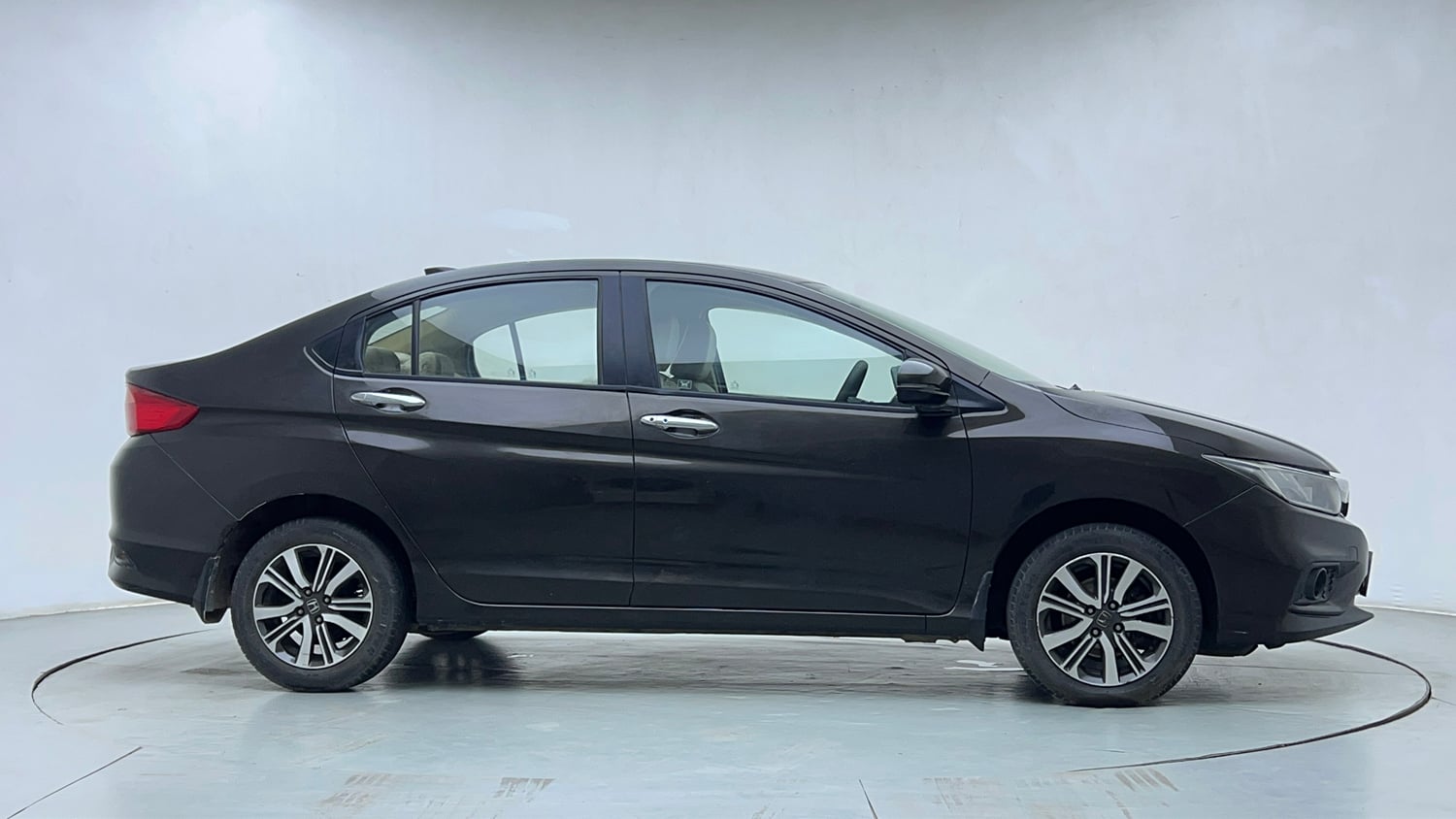 Used 2022 Honda City 4th Generation V Petrol Petrol Manual exterior RIGHT SIDE VIEW