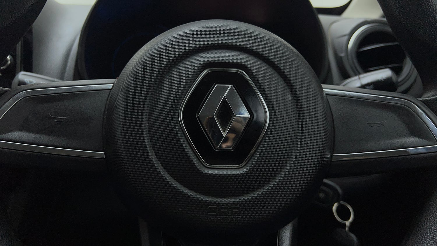 Used 2022 Renault Kwid RXT 1.0 AMT Petrol Automatic top_features Airbags