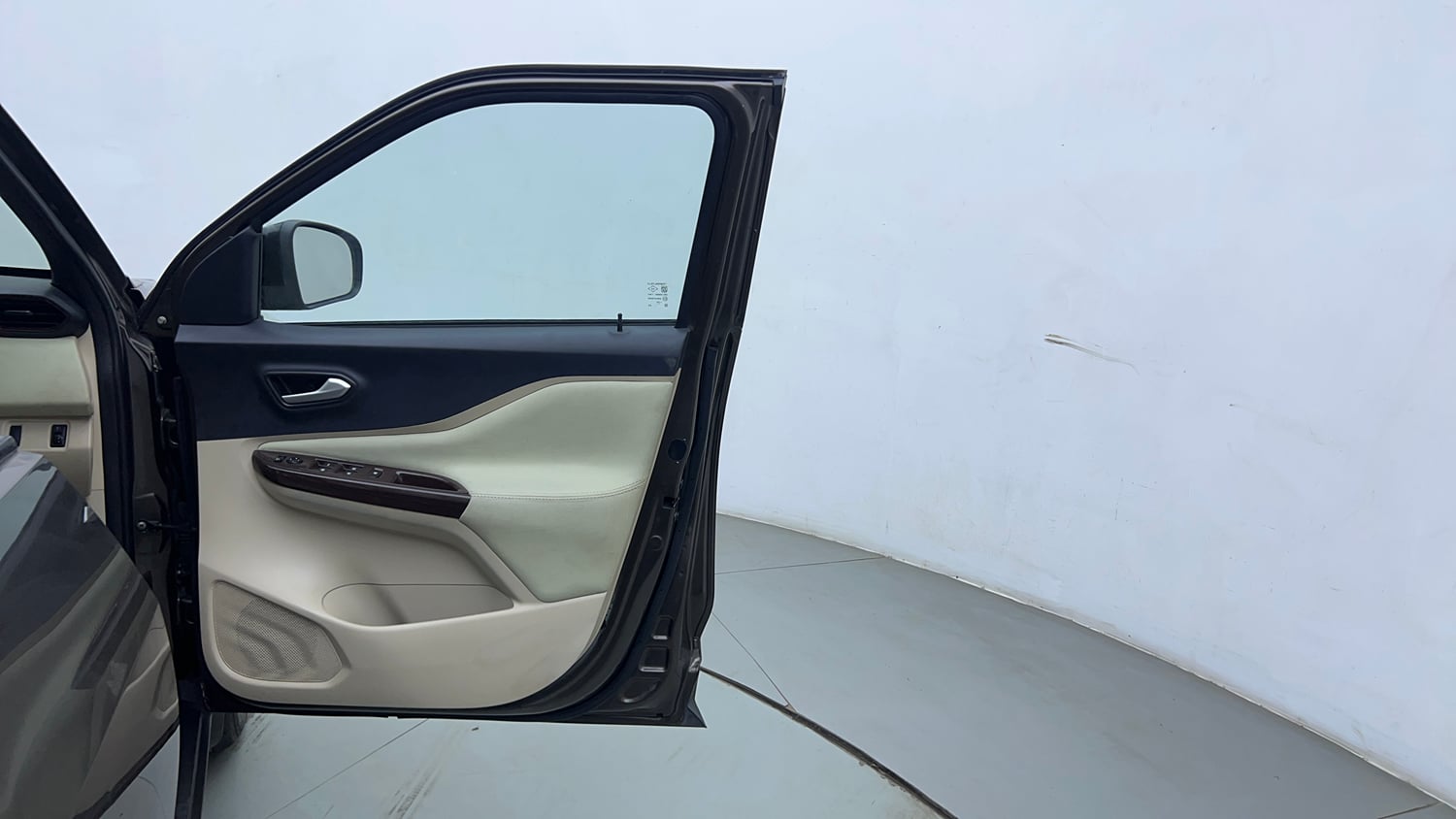 Used 2022 Nissan Magnite XV Turbo CVT Petrol Automatic interior RIGHT FRONT DOOR OPEN VIEW