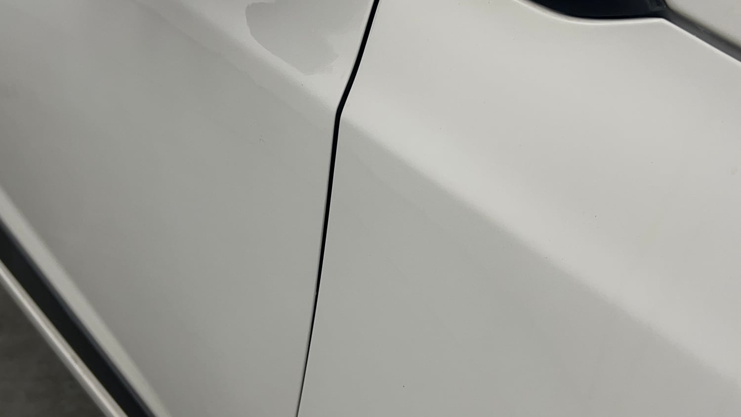 Used 2015 Hyundai Grand i10 Asta AT 1.2 Kappa VTVT Petrol Automatic dents MINOR SCRATCH