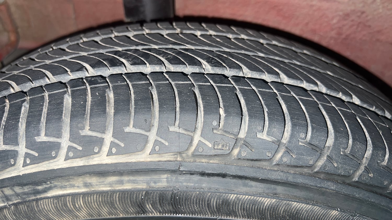 Used 2017 Maruti Suzuki Celerio ZXi AMT Petrol Automatic tyres RIGHT REAR TYRE TREAD VIEW