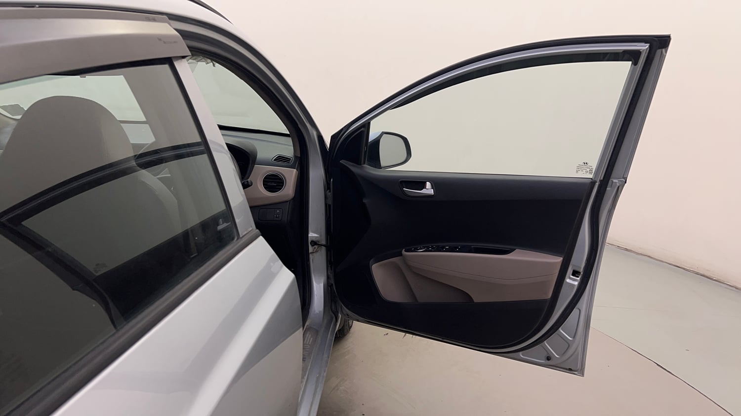 Used 2019 Hyundai Grand i10 Sportz 1.2 Kappa VTVT Petrol Manual interior RIGHT FRONT DOOR OPEN VIEW