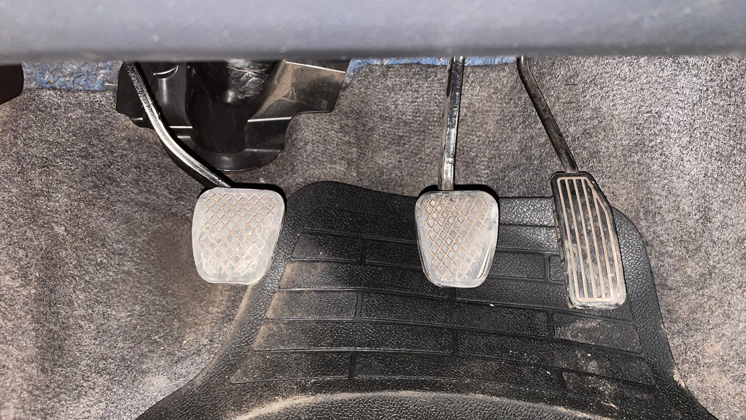 Used 2016 Honda Brio VX MT Petrol Manual interior PEDALS VIEW
