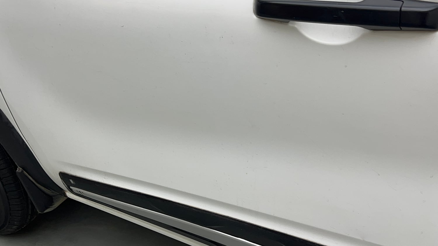 Used 2022 Renault Triber RXE Petrol Manual dents MINOR SCRATCH