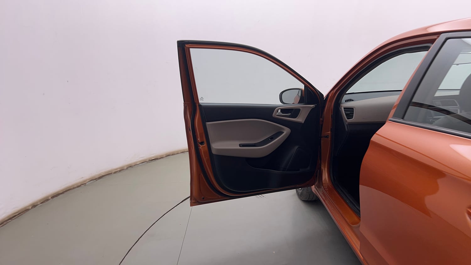 Used 2020 Hyundai Elite i20 Magna Plus 1.2 Petrol Manual interior LEFT FRONT DOOR OPEN VIEW