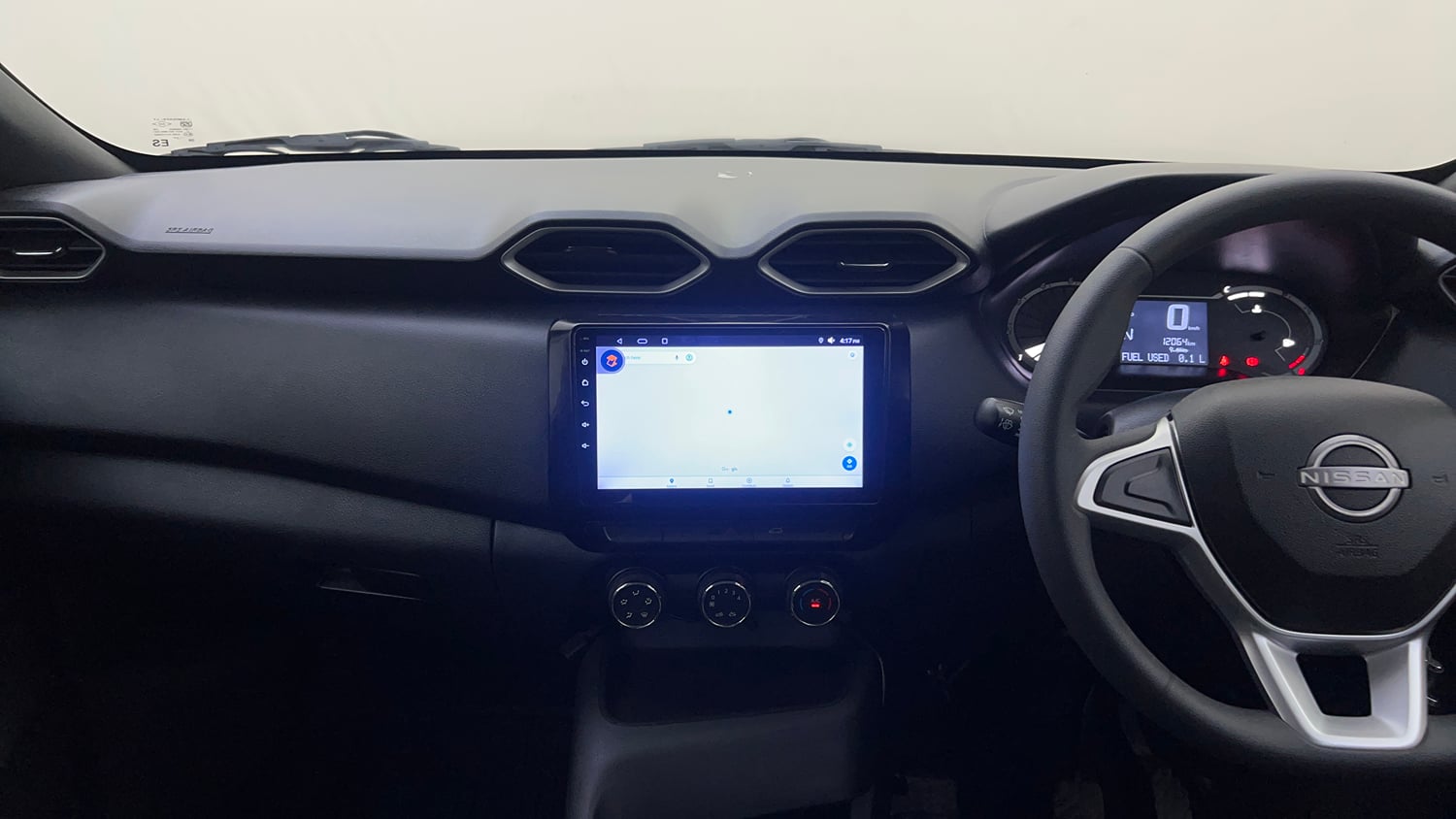 Used 2025 Nissan Magnite Visia B4D 1.0 Petrol AMT Petrol Automatic interior MUSIC SYSTEM & AC CONTROL VIEW