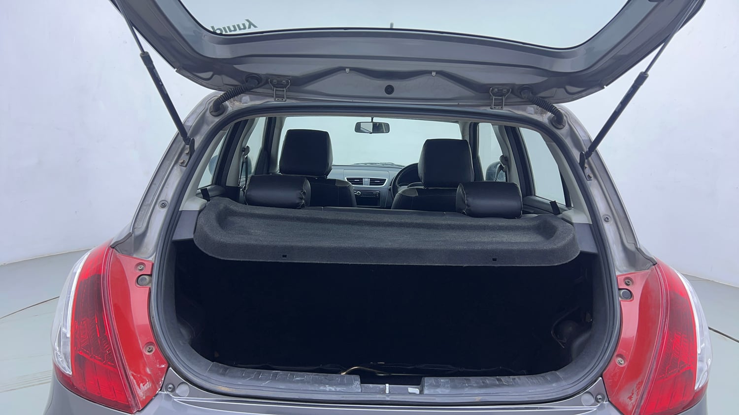 Used 2014 Maruti Suzuki Swift VXi Petrol Manual interior DICKY INSIDE VIEW