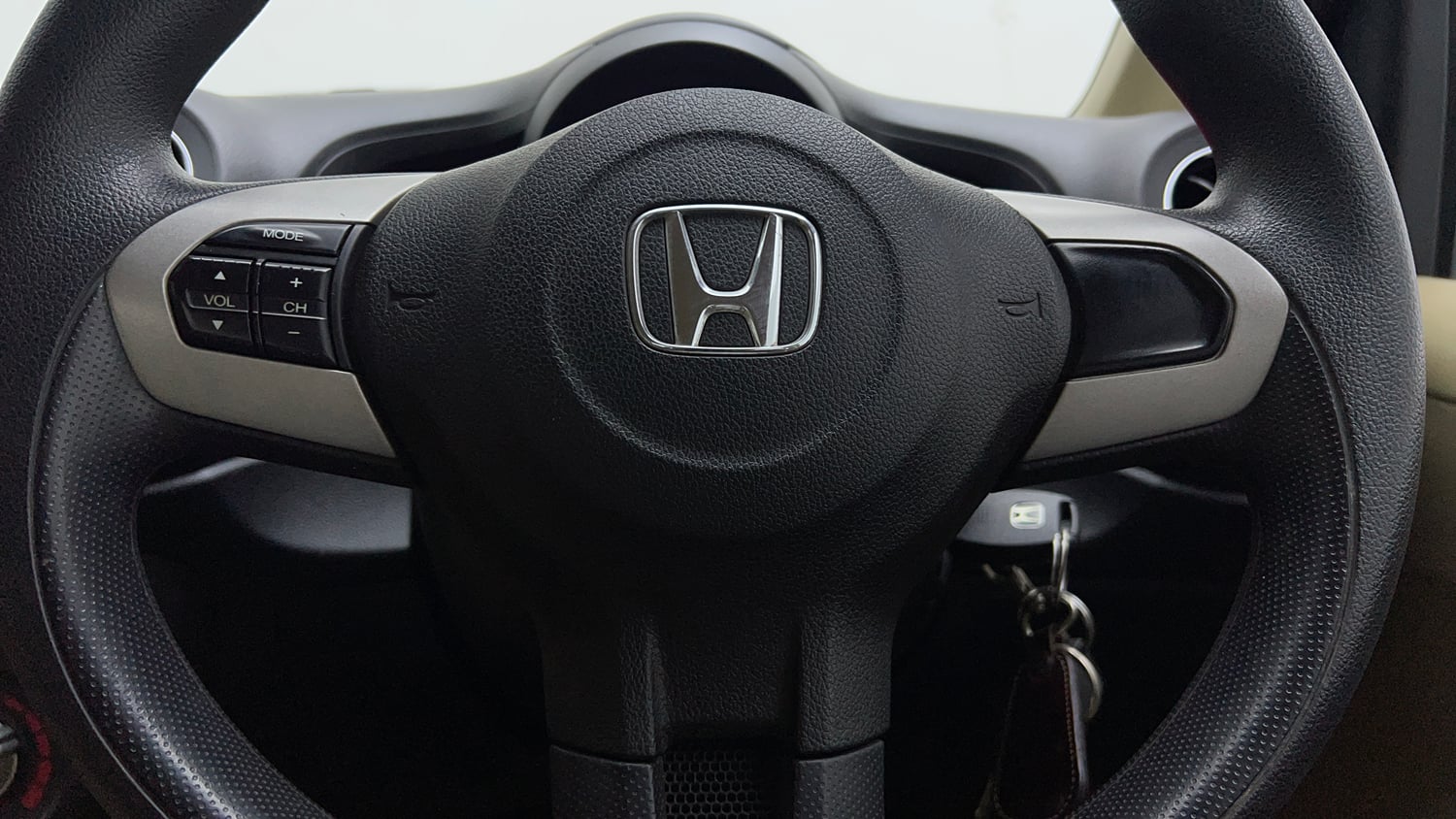 Used 2016 Honda Amaze 1.2 S i-VTEC Petrol Manual top_features Steering mounted controls