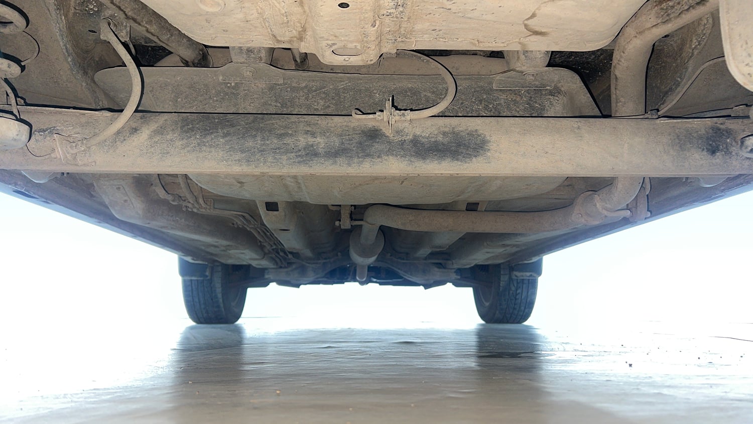 Used 2023 Tata Nexon XZA Plus (S) Petrol Automatic extra REAR UNDERBODY VIEW (TAKEN FROM REAR)