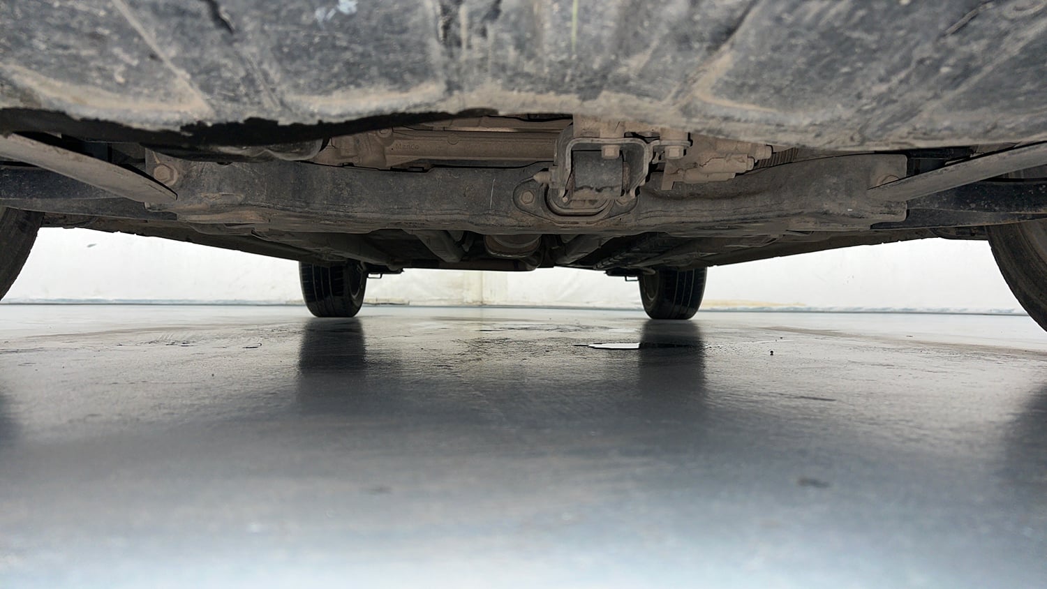 Used 2022 Hyundai Verna SX 1.5 MPi Petrol Manual extra FRONT LEFT UNDERBODY VIEW