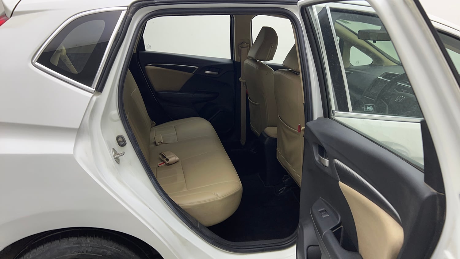 Used 2019 Honda Jazz VX CVT Petrol Petrol Automatic interior RIGHT SIDE REAR DOOR CABIN VIEW
