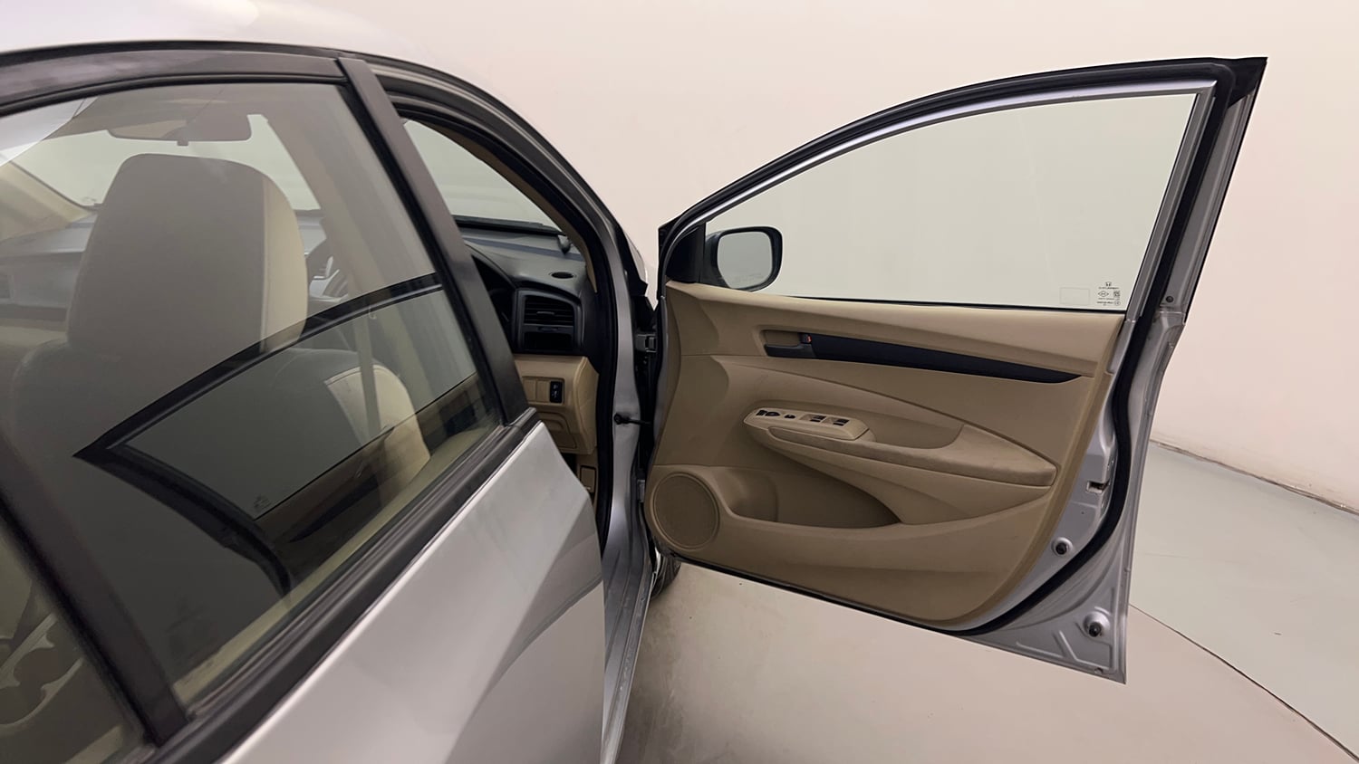 Used 2012 Honda City 1.5 E MT Petrol Manual interior RIGHT FRONT DOOR OPEN VIEW