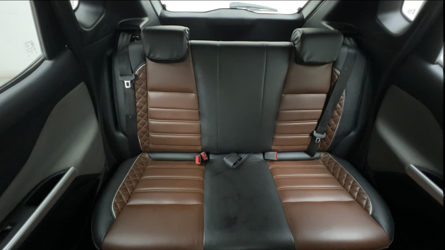 Used 2023 Nissan Magnite XE Petrol Manual interior REAR SEAT CONDITION VIEW