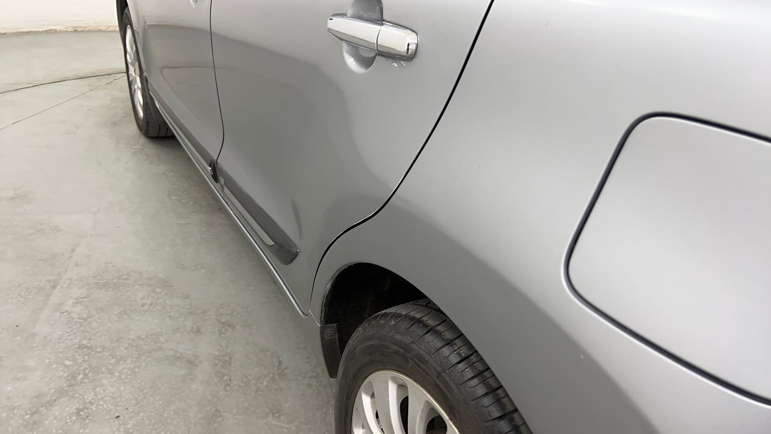 Used 2015 Maruti Suzuki Baleno Zeta 1.2 Petrol Manual dents MINOR SCRATCH