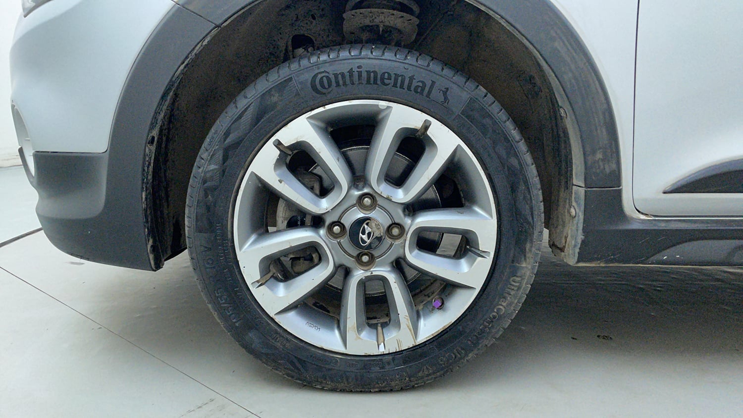 Used 2015 Hyundai i20 Active 1.2 S Petrol Manual tyres LEFT FRONT TYRE RIM VIEW