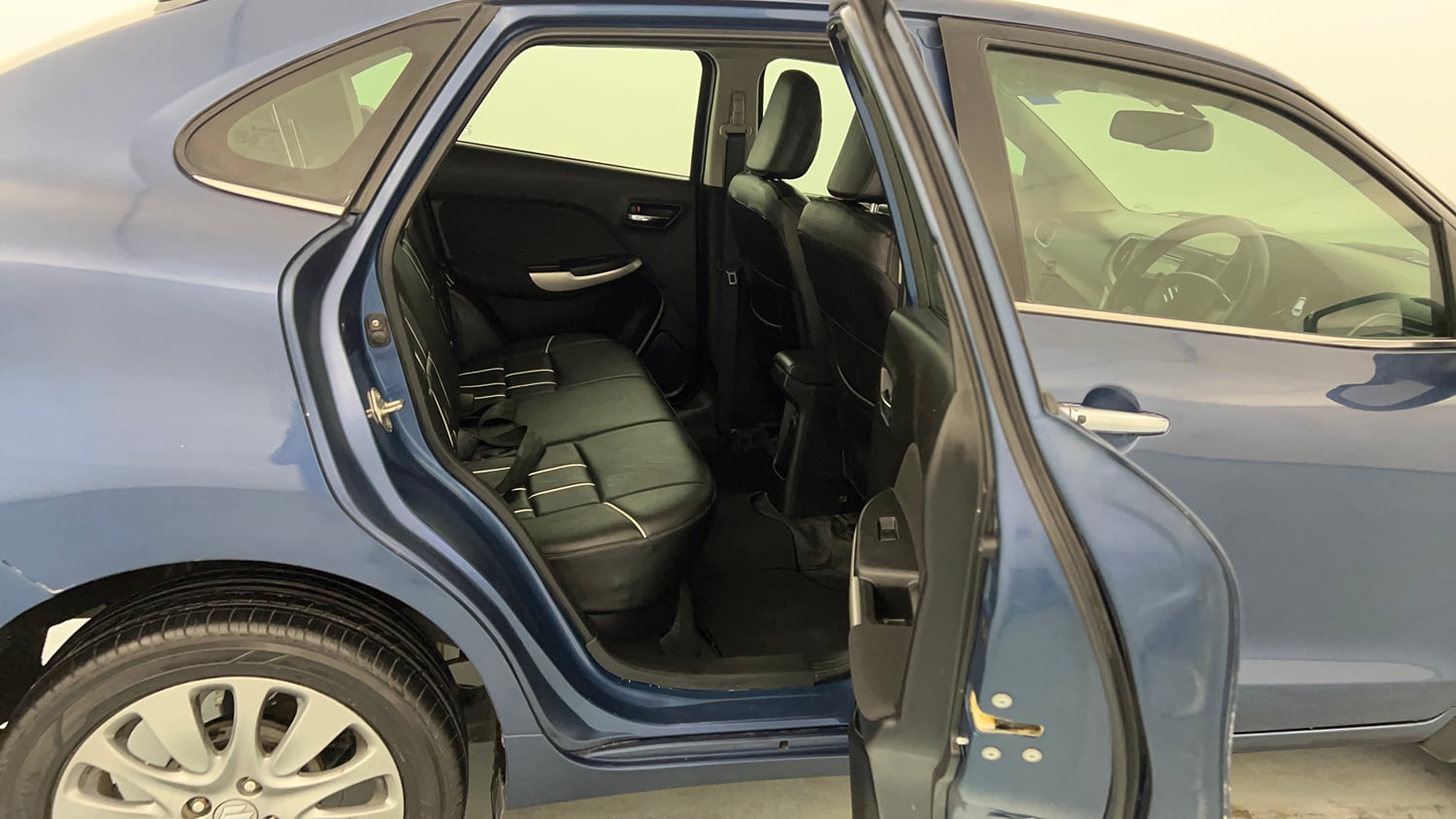 Used 2018 Maruti Suzuki Baleno Zeta 1.2 Petrol Manual interior RIGHT SIDE REAR DOOR CABIN VIEW
