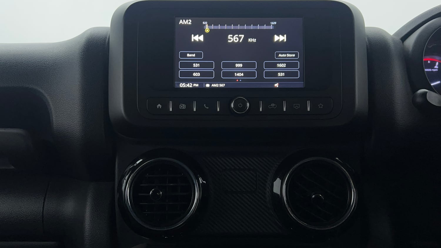 Used 2024 Mahindra Thar LX Hard Top Petrol AT RWD Petrol Automatic top_features Touch screen infotainment system