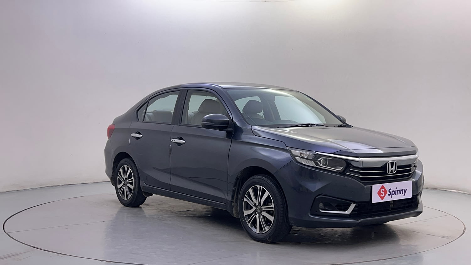 Used 2021 Honda Amaze VX MT 1.5 Diesel Diesel Manual exterior RIGHT FRONT CORNER VIEW