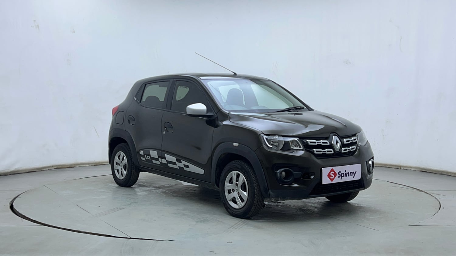 Used 2018 Renault Kwid 1.0 RXT AMT Opt Petrol Automatic exterior RIGHT FRONT CORNER VIEW