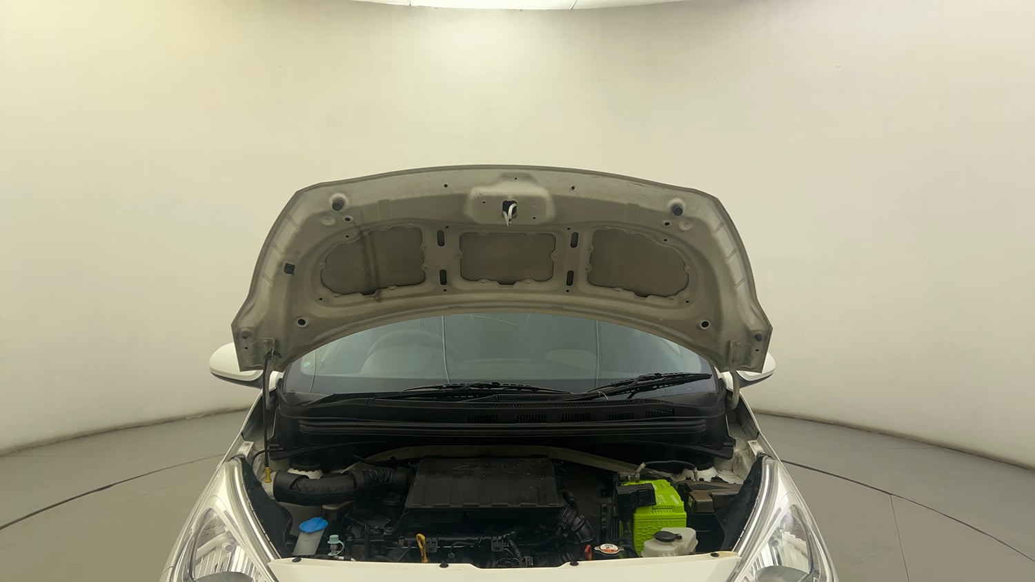 Used 2017 Hyundai Grand i10 Magna AT 1.2 Kappa VTVT Petrol Automatic engine ENGINE & BONNET OPEN FRONT VIEW