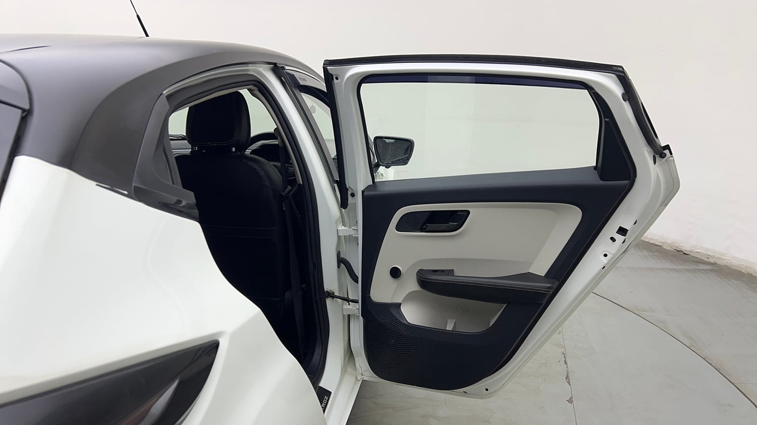 Used 2022 Tata Altroz XE Petrol Petrol Manual interior RIGHT REAR DOOR OPEN VIEW