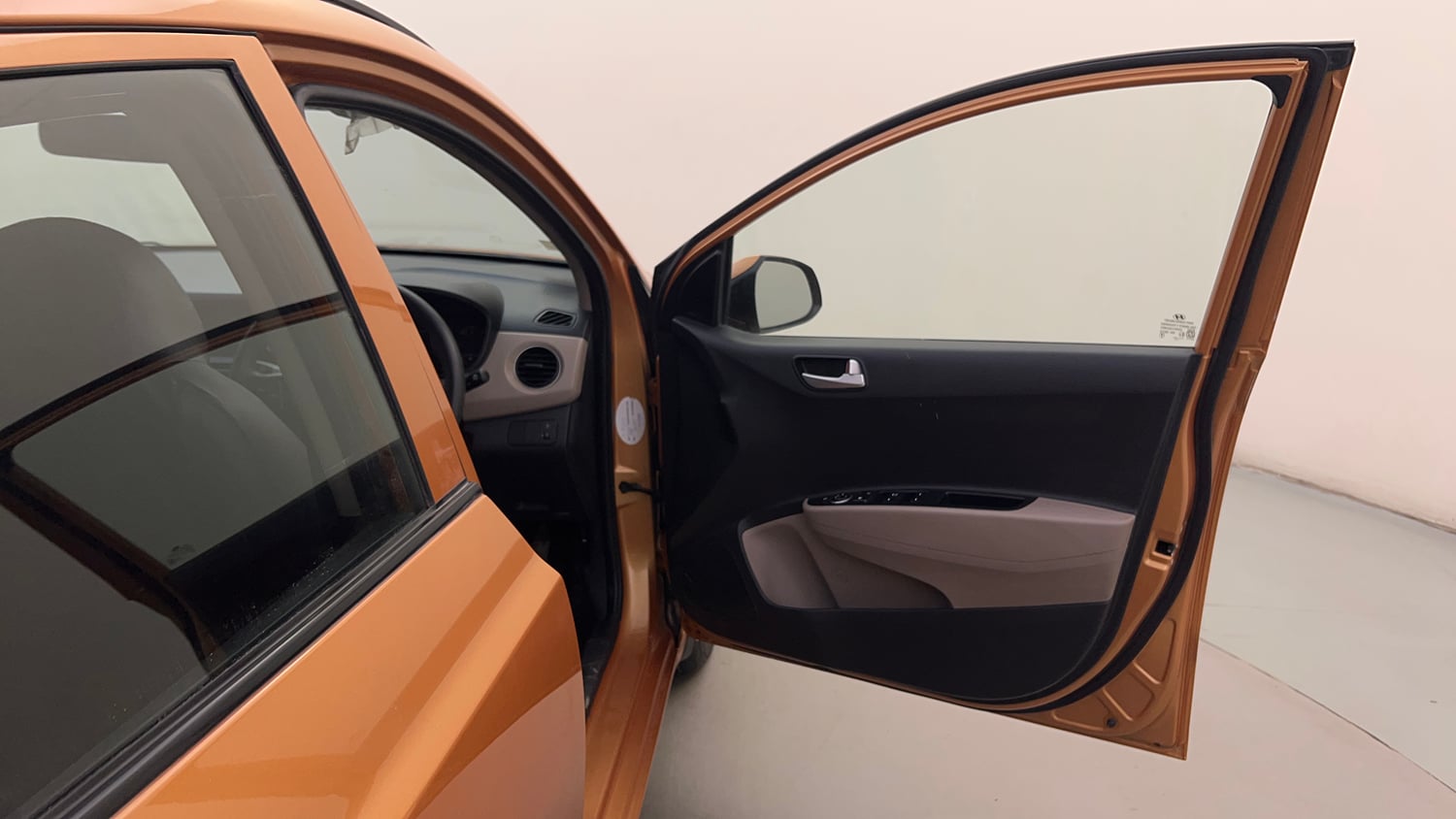 Used 2017 Hyundai Grand i10 Sportz (O) 1.2 Kappa VTVT Petrol Manual interior RIGHT FRONT DOOR OPEN VIEW