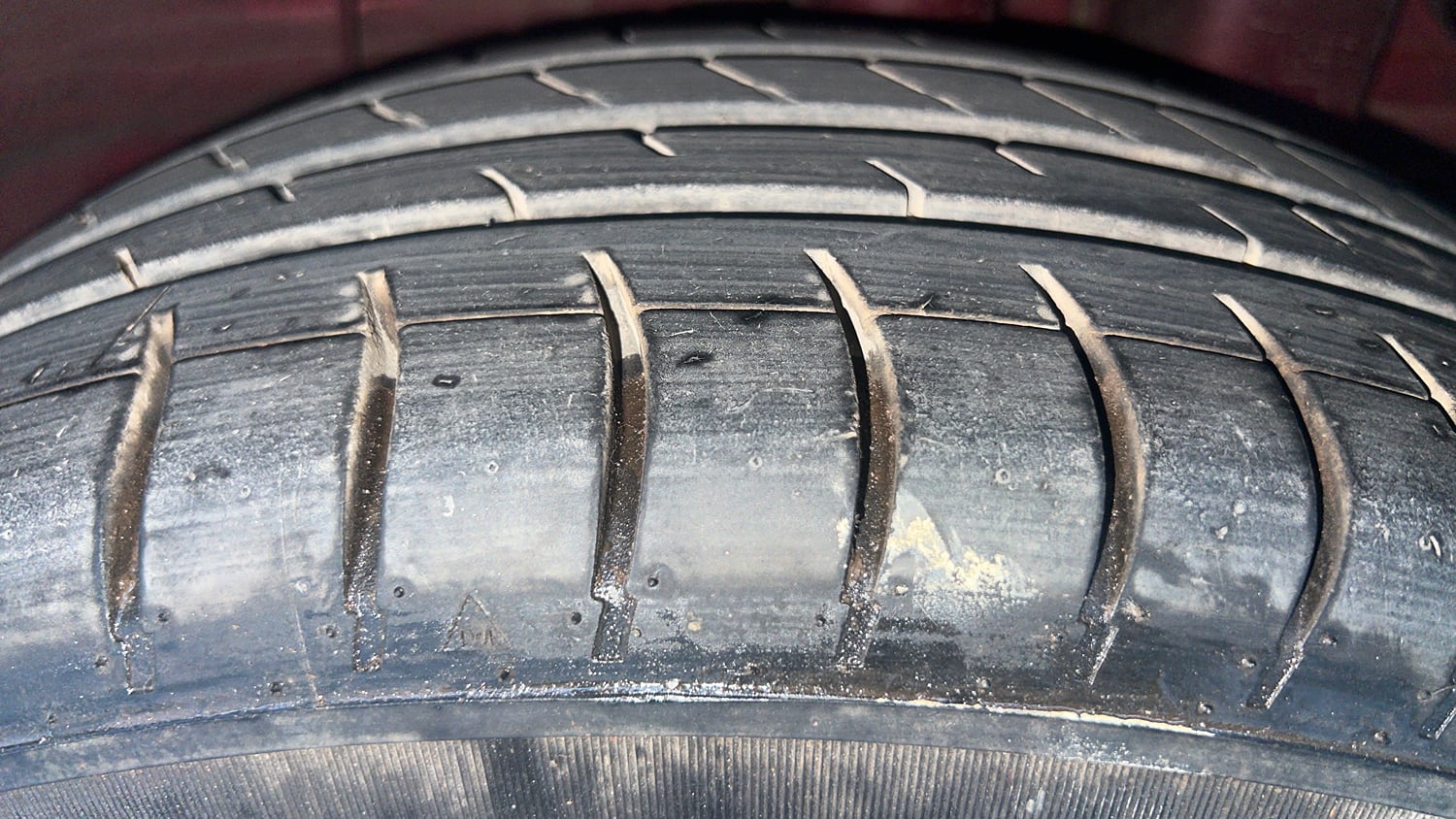 Used 2015 Hyundai Elite i20 Sportz 1.2 Petrol Manual tyres LEFT REAR TYRE TREAD VIEW