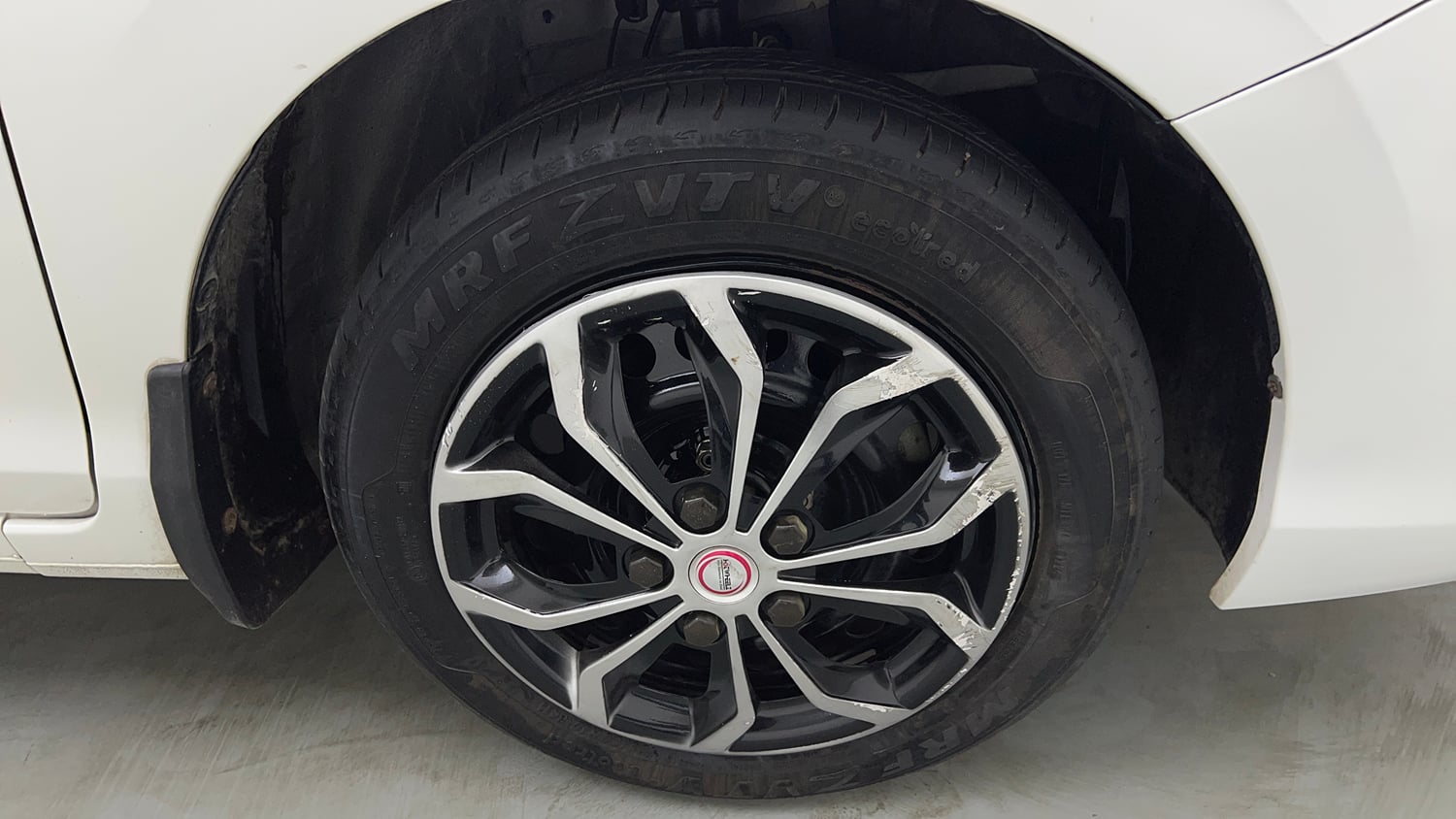 Used 2024 Honda City SV Petrol MT Petrol Manual tyres RIGHT FRONT TYRE RIM VIEW