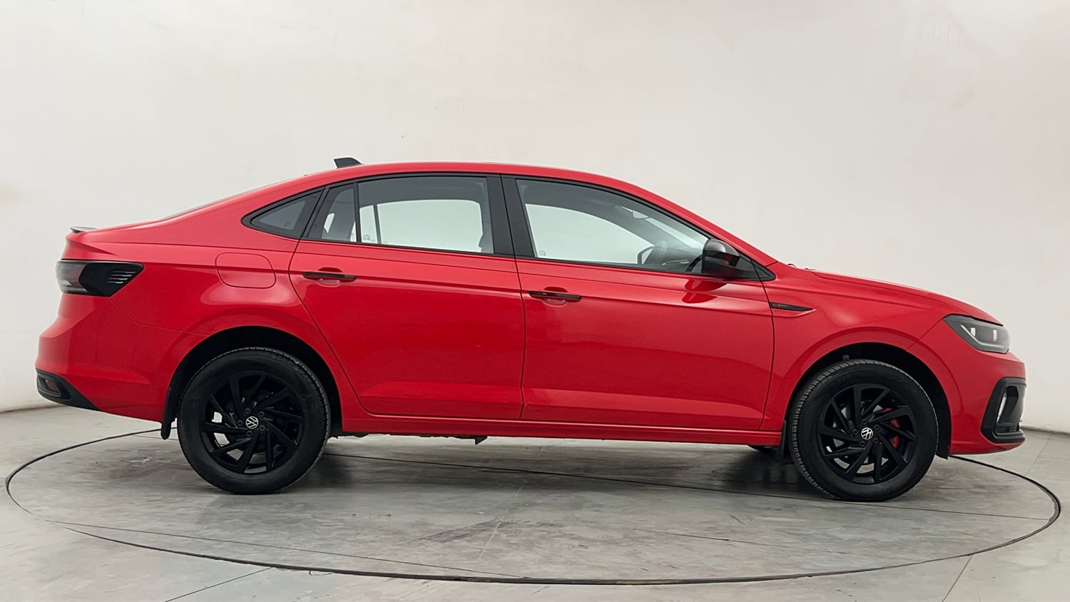 Used 2025 Volkswagen Virtus GT Line 1.0 TSI AT Petrol Automatic exterior RIGHT SIDE VIEW