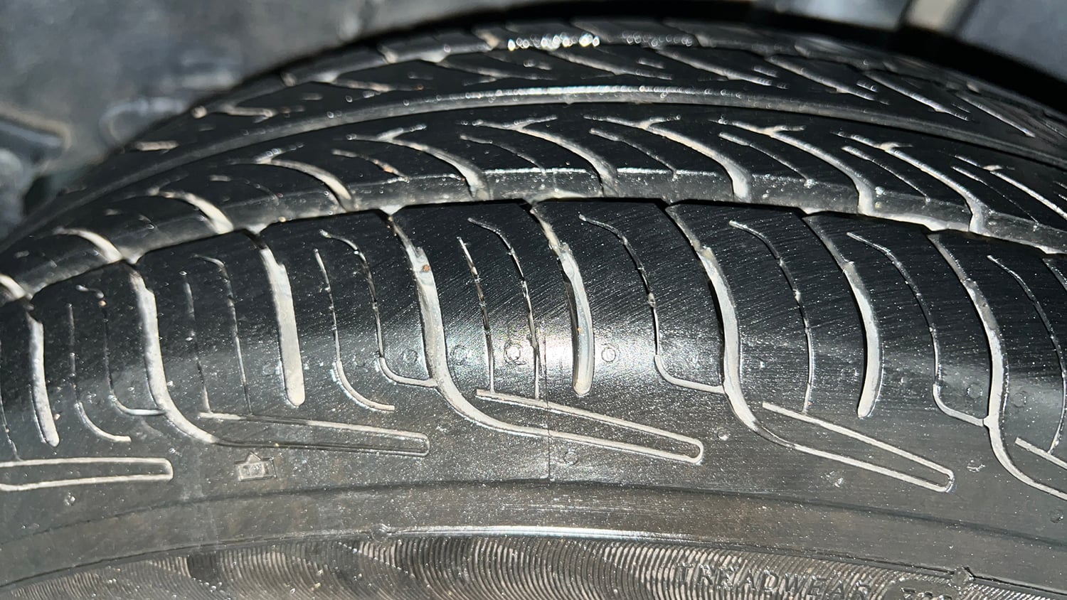 Used 2024 Tata Altroz XE Plus Diesel Diesel Manual tyres LEFT REAR TYRE TREAD VIEW