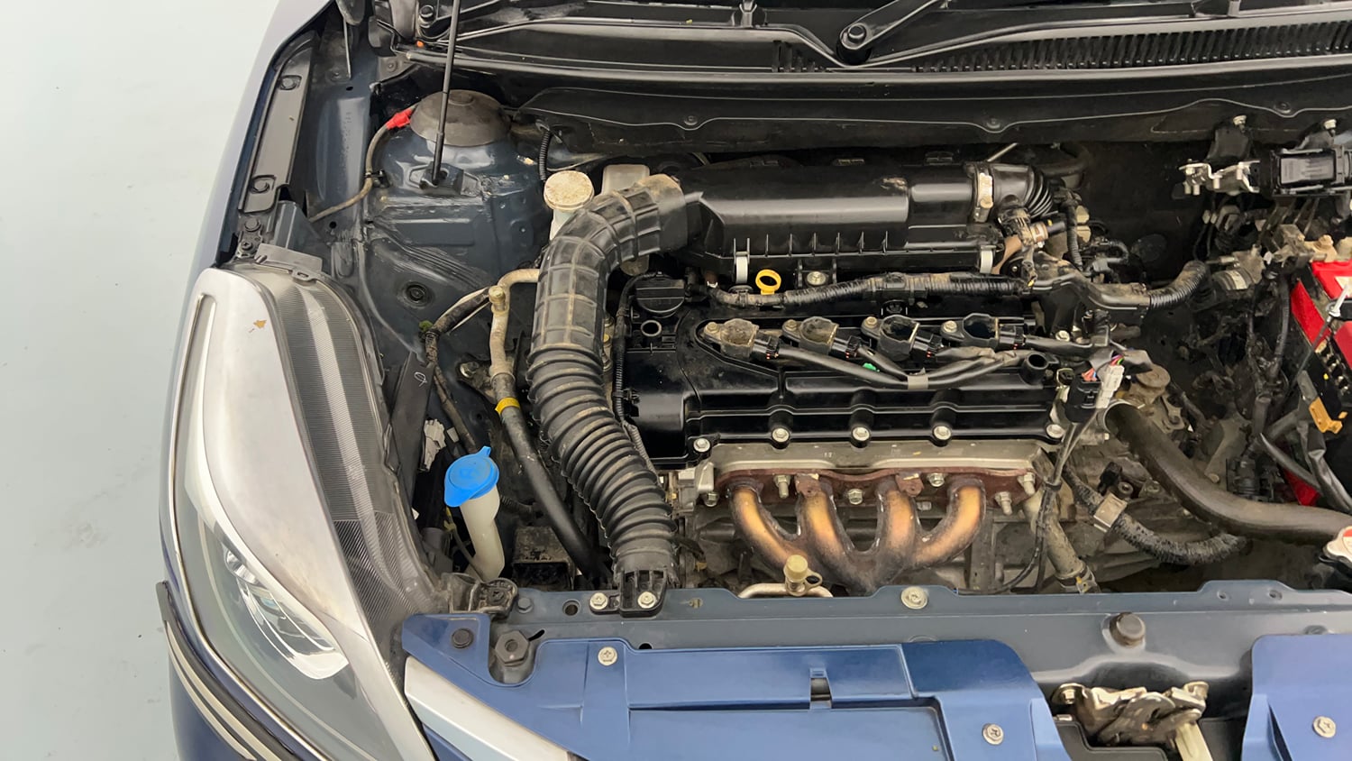 Used 2021 Maruti Suzuki Baleno Delta Petrol Manual engine ENGINE RIGHT SIDE VIEW