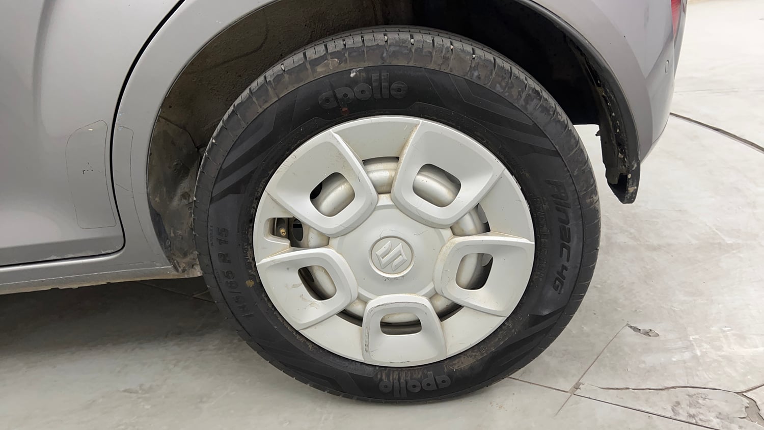 Used 2021 Maruti Suzuki Ignis Sigma 1.2 MT Petrol Manual tyres LEFT REAR TYRE RIM VIEW