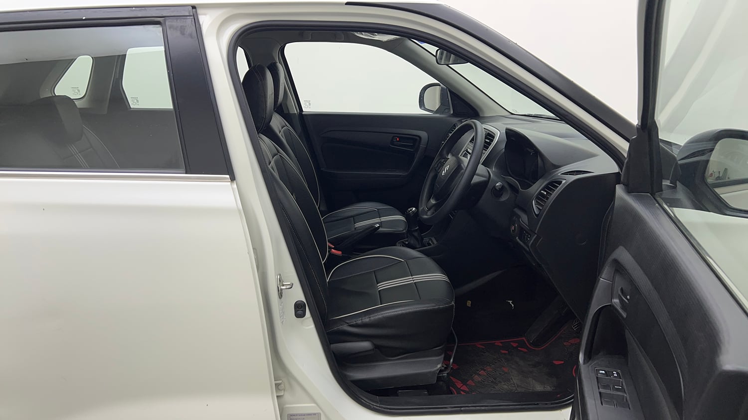 Used 2020 maruti-suzuki Vitara Brezza VXi Petrol Manual interior RIGHT SIDE FRONT DOOR CABIN VIEW