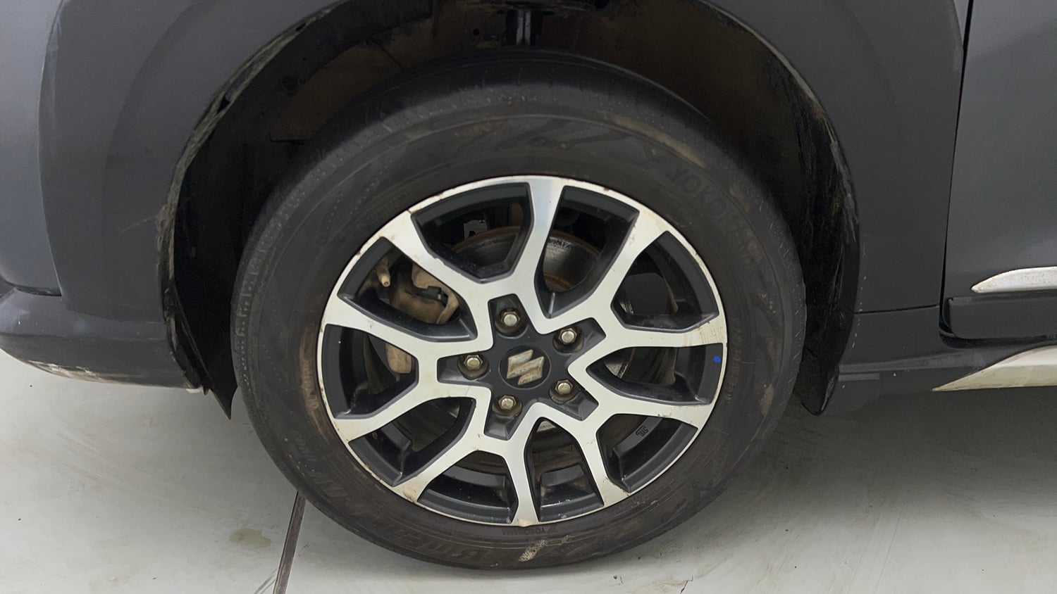 Used 2023 Maruti Suzuki XL6 Zeta MT Petrol Petrol Manual tyres LEFT FRONT TYRE RIM VIEW