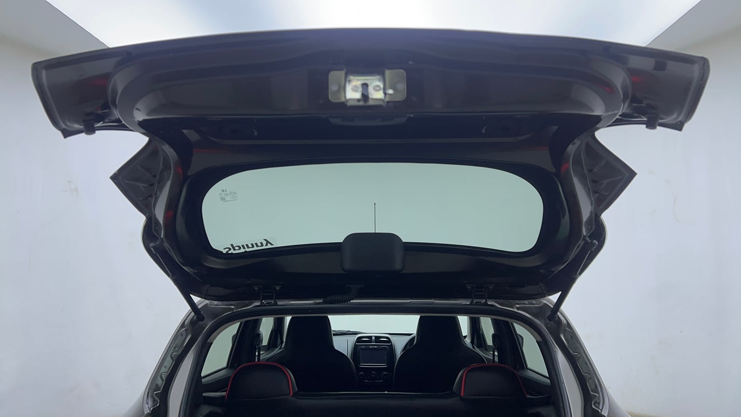 Used 2018 Renault Kwid 1.0 RXT AMT Opt Petrol Automatic interior DICKY DOOR OPEN VIEW