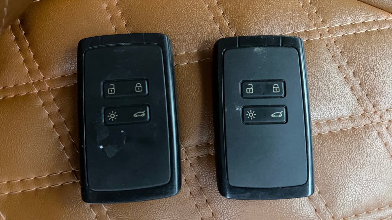 Used 2022 Renault Kiger RXZ Turbo CVT Petrol Automatic extra CAR KEY VIEW