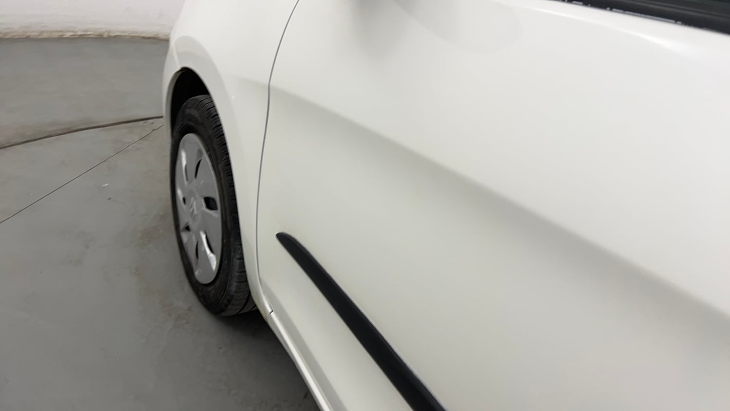 Used 2016 Maruti Suzuki Celerio ZXi AMT Petrol Automatic dents MINOR SCRATCH