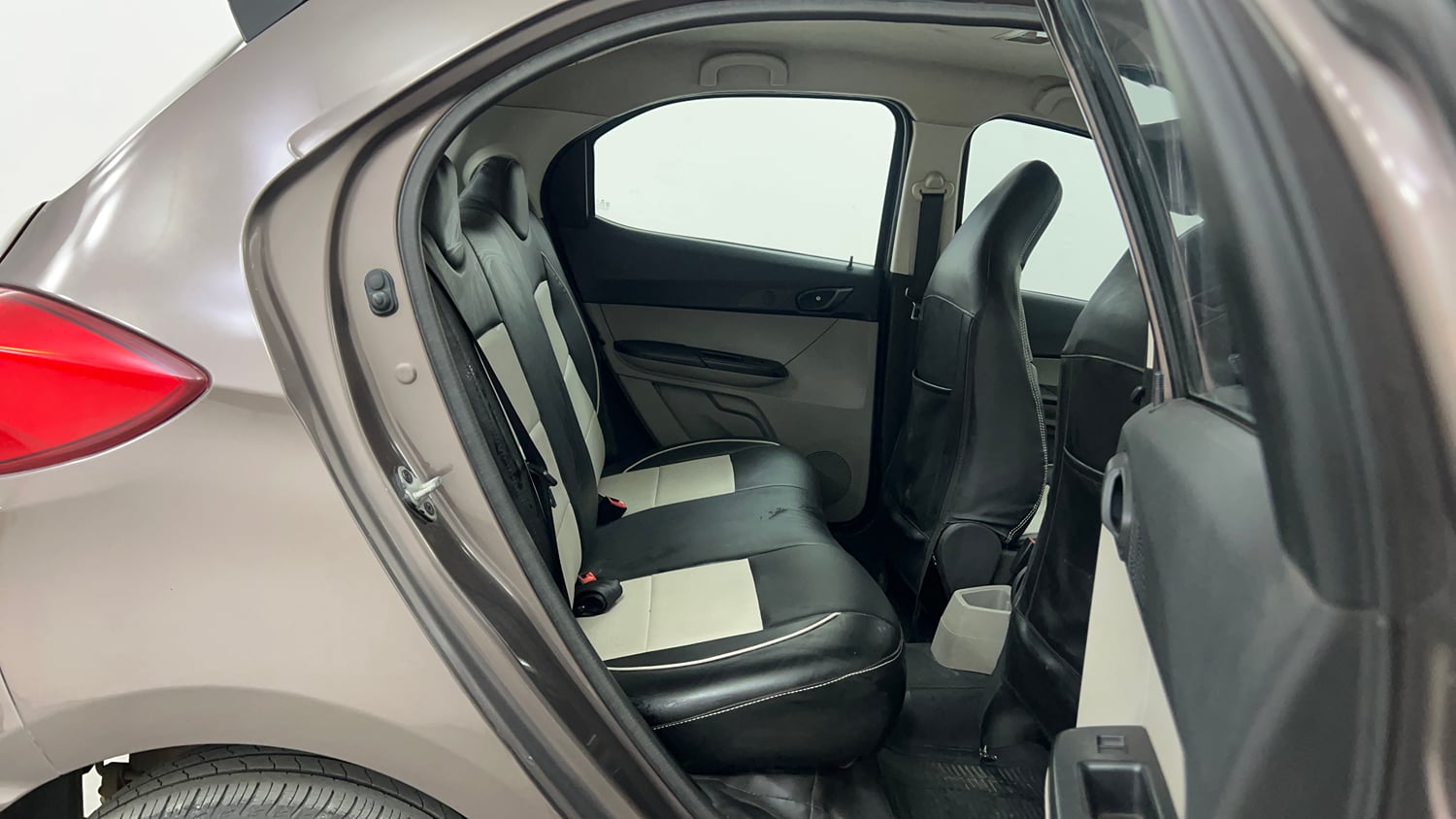 Used 2018 Tata Tiago Revotron XT Petrol Manual interior RIGHT SIDE REAR DOOR CABIN VIEW