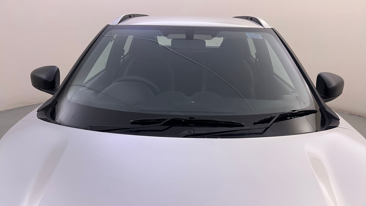 Used 2025 Nissan Magnite Visia B4D 1.0 Petrol AMT Petrol Automatic exterior FRONT WINDSHIELD VIEW