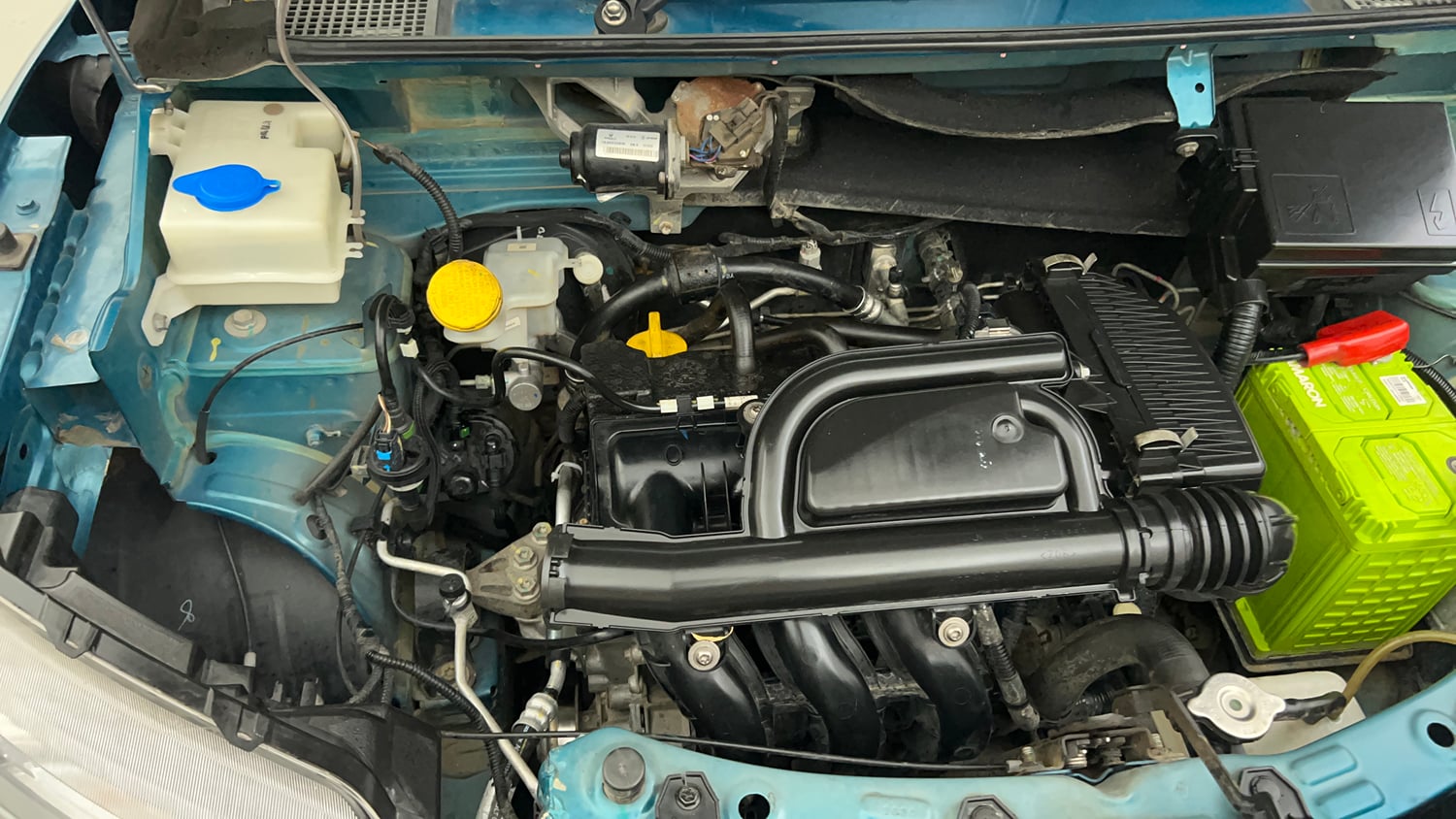 Used 2021 Renault Kwid RXL Petrol Manual engine ENGINE RIGHT SIDE VIEW