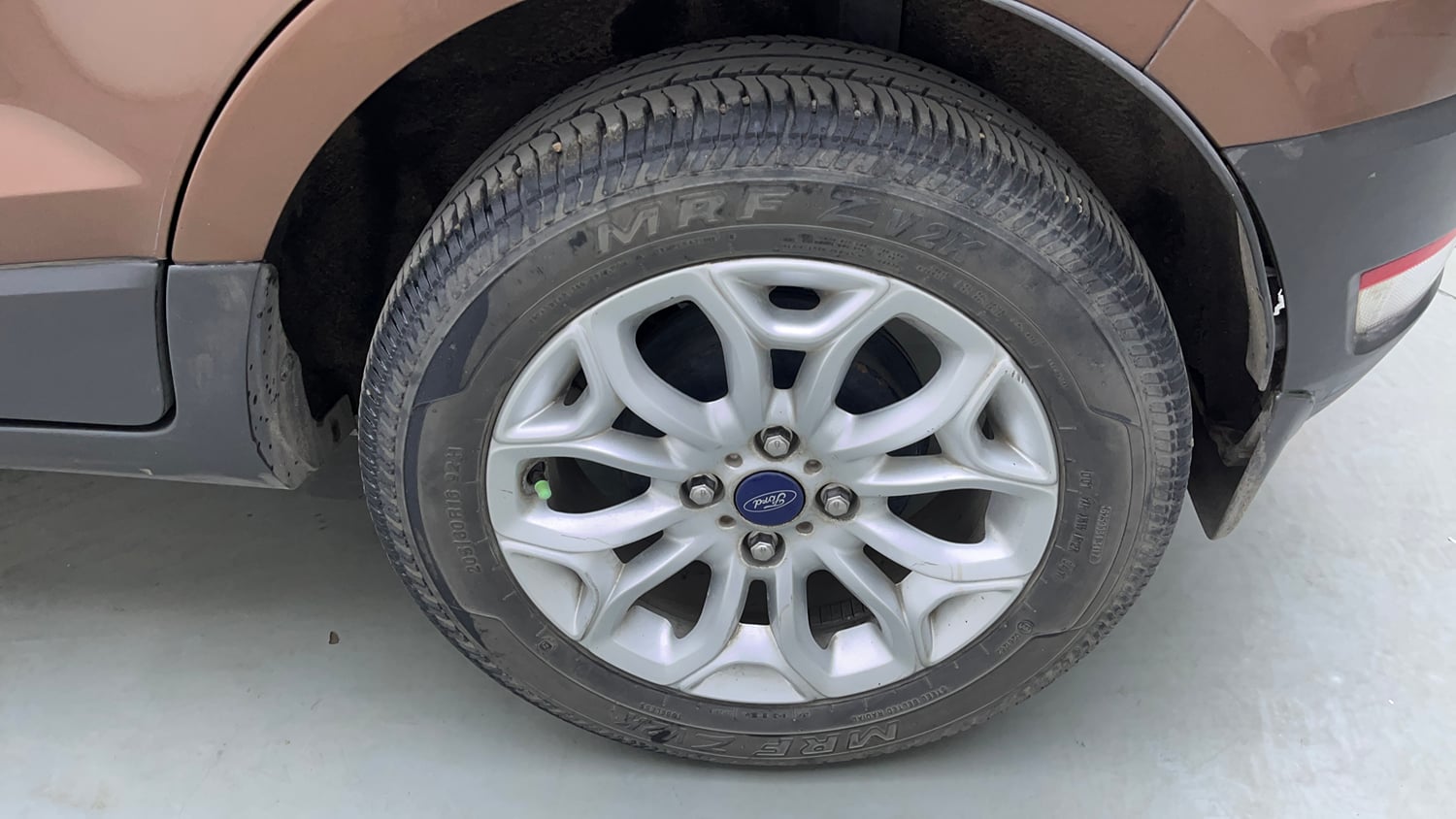 Used 2017 Ford EcoSport Titanium 1.5L Ti-VCT AT Petrol Automatic tyres LEFT REAR TYRE RIM VIEW