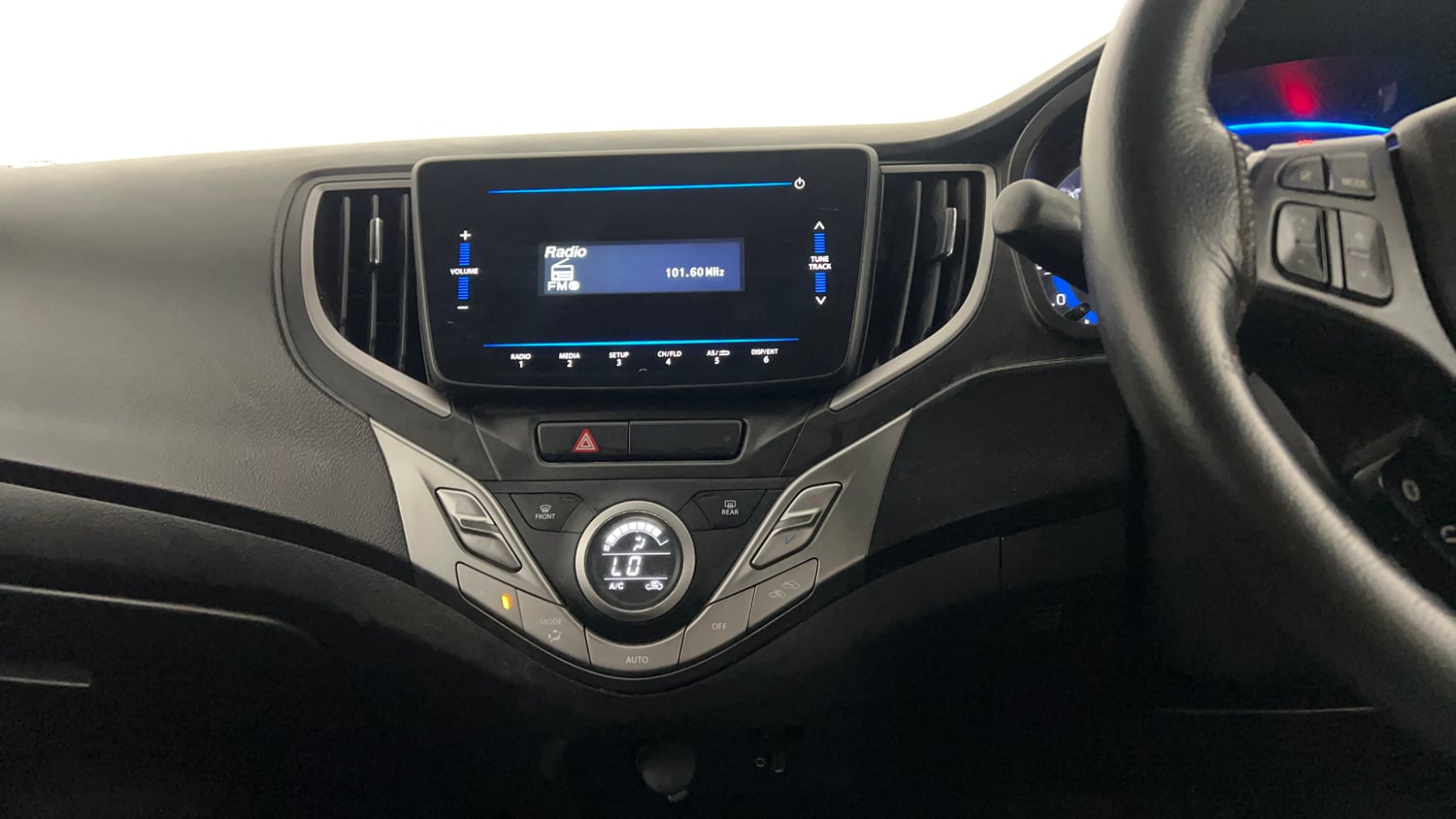 Used 2021 Maruti Suzuki Baleno Delta Petrol Manual interior MUSIC SYSTEM & AC CONTROL VIEW