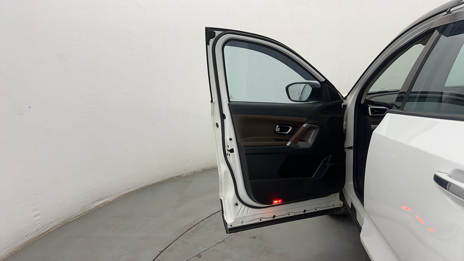 Used 2023 Tata Harrier XZA Plus Dual Tone Diesel Automatic interior LEFT FRONT DOOR OPEN VIEW